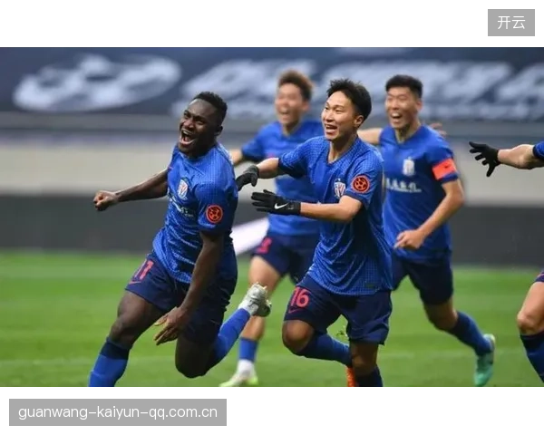 上海申花亚冠轮换留力中超：球迷的“江湖仁义”与球场上的精彩